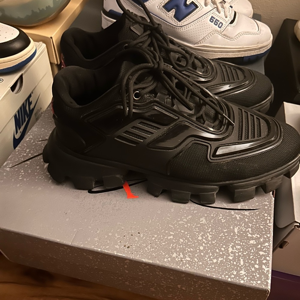 pradas cloud burst , they are in great condition theyve only been worn 2 times